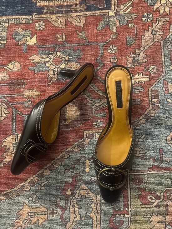 Unisa Shoes - Y2k Black leather kitten heels with gold buckle detail